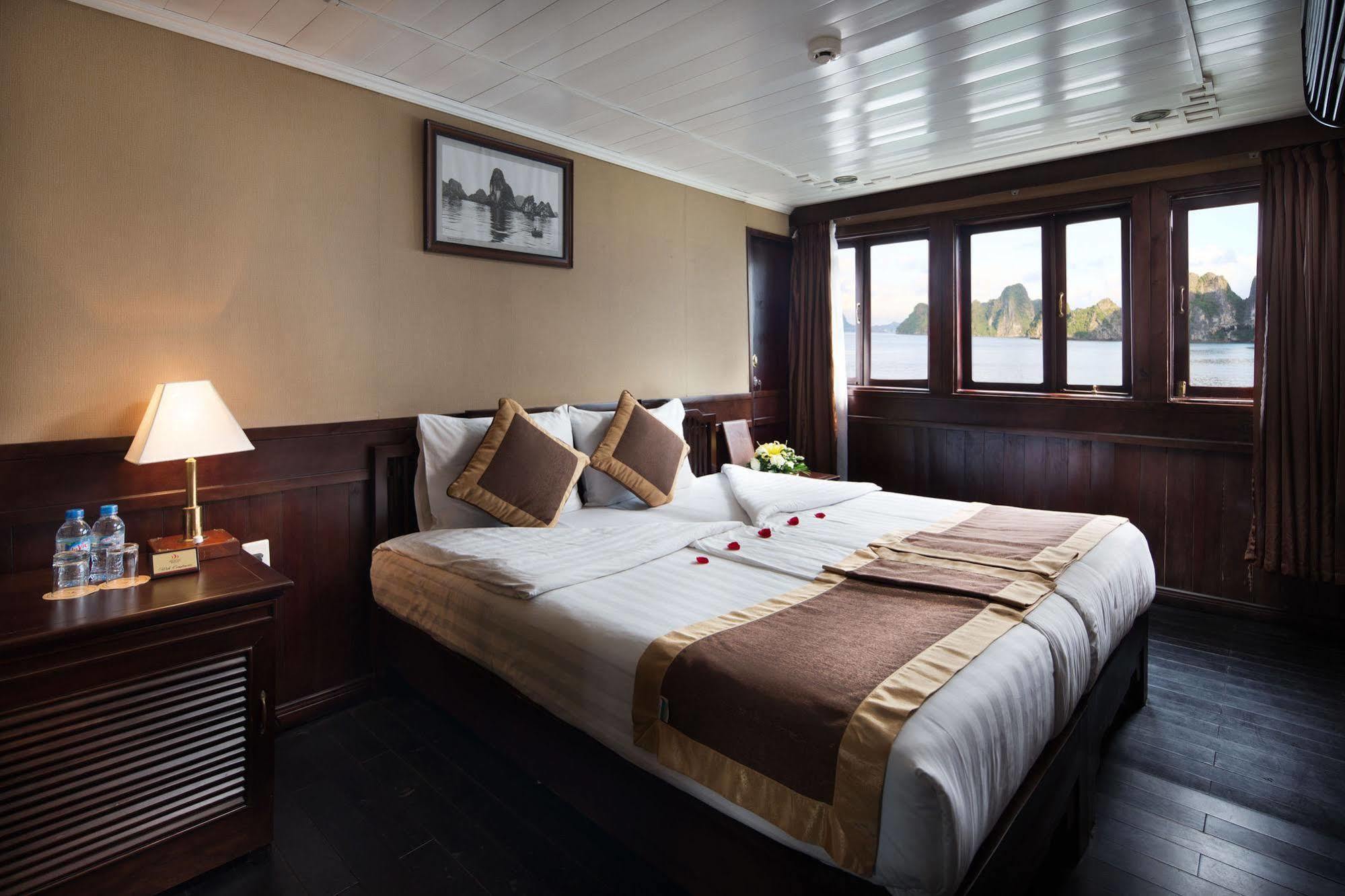 Pelican Classic Cruise Ha Long Dış mekan fotoğraf